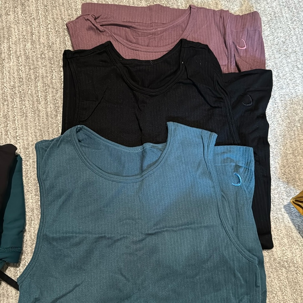 ZYIA ribbed tank bundle. Size XS.